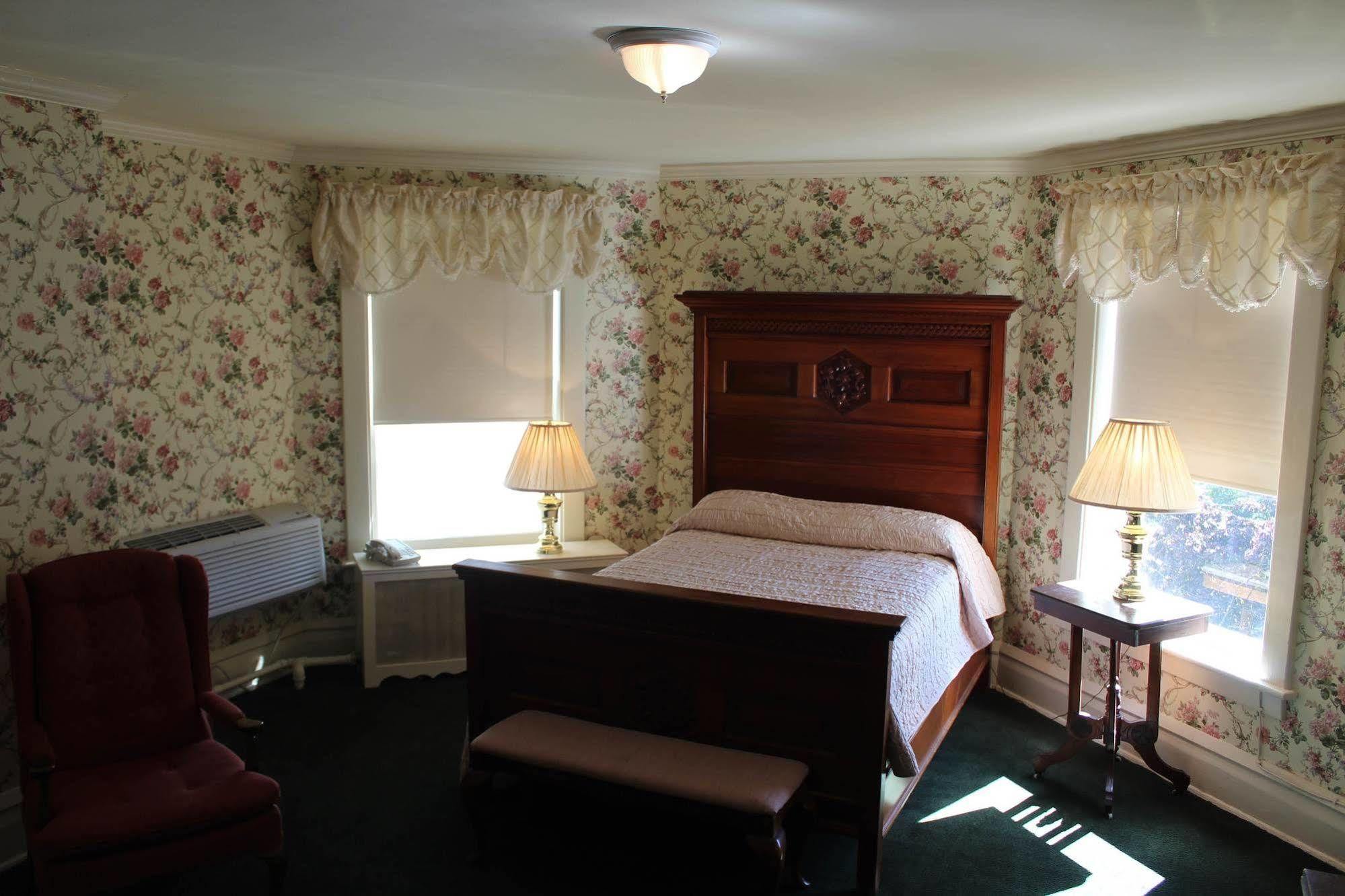 White Inn Fredonia 外观 照片